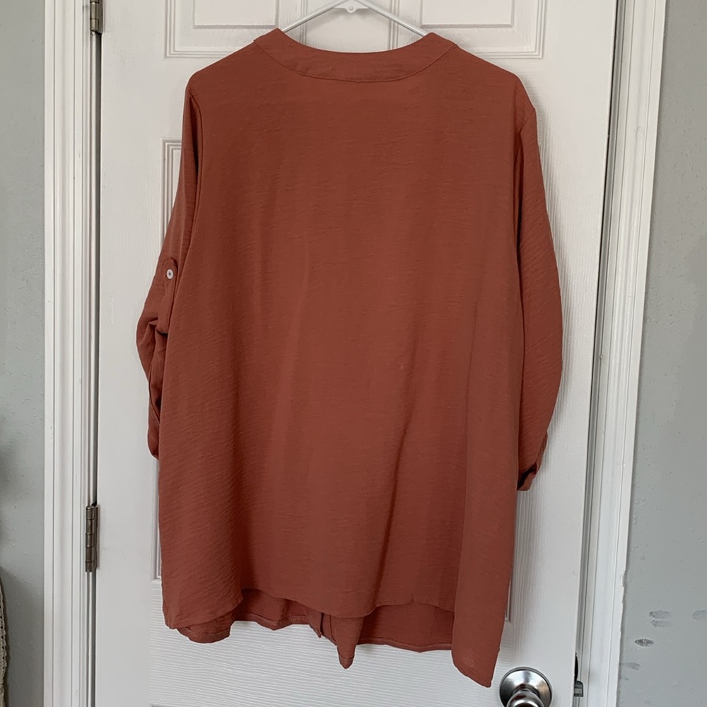 2XL Shein curve blouse, adjustable sleeves, never worn, in new condition no tags - Picture 2 of 3